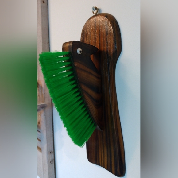 Unknown Grooming Vintage Woodpecker Valet Mens Wooden Grooming Suit